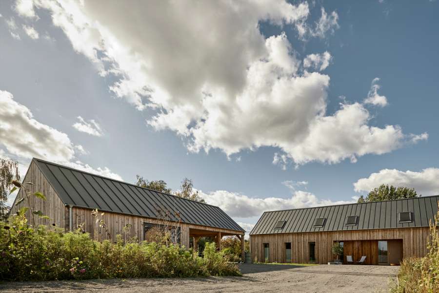 Tranquility settles under the steel roof on this idyllic nature site, Fischerstraße 11d, 14778 Päwesin, Germany